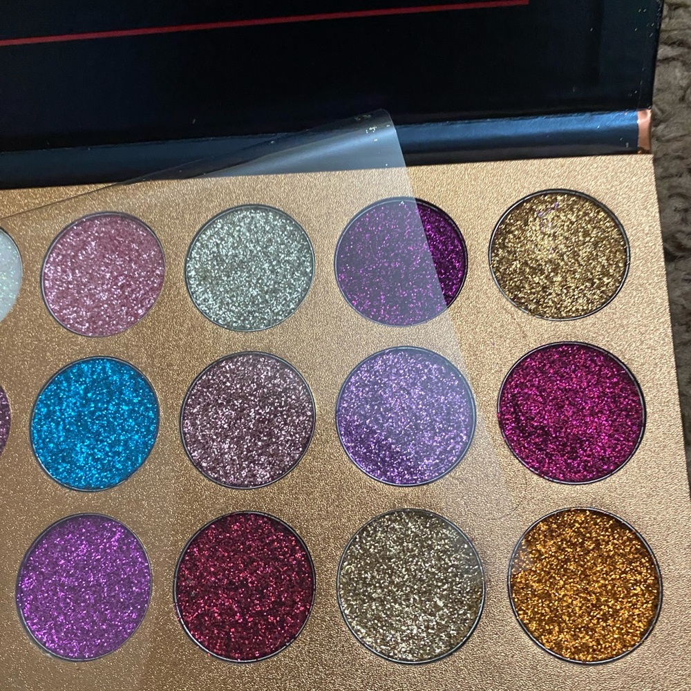 Pressed Glitter eyeshadow from Beauty Glazed.